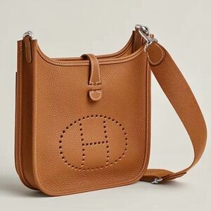 Hermes Evelyne 23 Gold  Clemence Leather Shoulder Bag, crossbody, brand new.